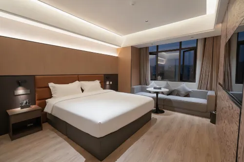 General Red International Hotel - 3-Star
