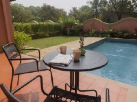 Flor do lis - 4 BHK Poolside villa in Vagator Hotels in 