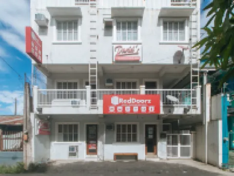 RedDoorz @ Davids Travellers Inn Cavite Hoteles en General Trias