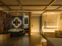 Cupid Hotel 3 Hoteles cerca de Distrito 8