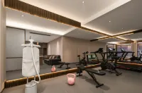 Oriental Pearl Hotel (Jianli Xinda Jiangcheng Yihao Branch) - Gym