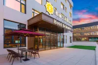 Baili Aishang International Hotel (Dalian Xinghai Park, Heishijiao Subway Station Branch) Hotels in Dalian