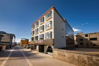 Lanxi Muxue Smart Cinematic Boutique Stay (Shangri-La Dukezong Ancient Town Branch) - 絶景