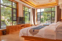 Jiake Homestay (Zhagana Grand Scenic Area Ticket Office)
