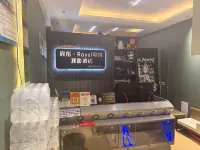 宸希·Royal 電競觀影飯店（銀川覽山公園閱彩城店） - 酒店式公寓