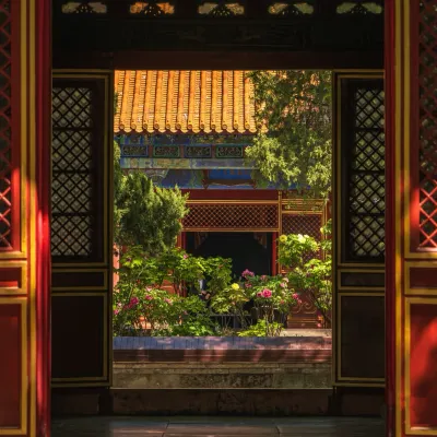 北京秦府|法式琉廊·全景露台四合院 （雍和宮南鑼鼓巷店） 安定門站附近的飯店