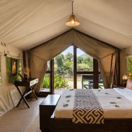 Exploreans Mara River Camp