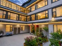 Wandering Clouds Hotel Hotels near Lijiang Sanyi International Airport