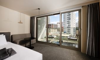 Hotel Tov