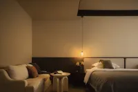 DH·Mi Jing | Guanshan Hot Spring Residence (at the Mingsha Mountain Crescent Spring Scenic Area - โรงแรมราคาถูก