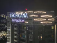 Tropicana 218: 寬敞豪華城市公寓（三房三車位，可容納11人） - 水上樂園