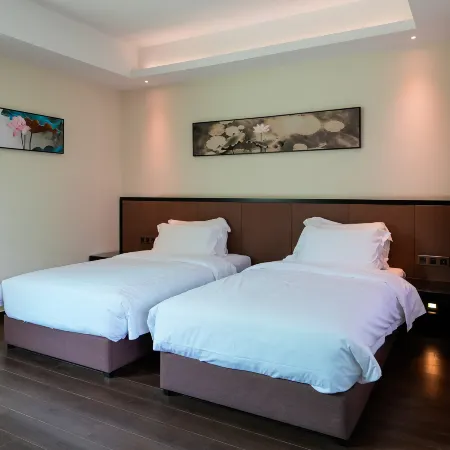 Qingyuan Xiangcaoli Healing Manor