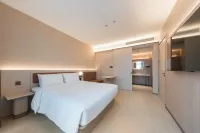 HanTing Hotel (Beijing E-Town JD Headquarters) - parking