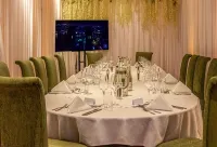Grand Hotel Gosforth Park - Parking