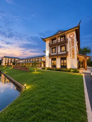 Shengliangfu Manor Hotel - Parking