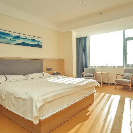 Oriental Guanlan Hotel