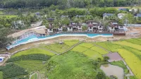 Blonsay Tropical Rainforest Resort Hotel - Bergblick