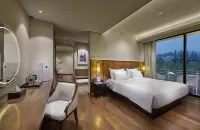 Golden Tulip Holland Resort Hotel dekat Kebun Strawberry Kusuma Agrowisata