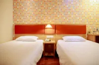 Homeinn Hotel (Xinmin Liaohe Avenue) Hotels near Taman Tasik Perdana