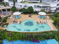 Qunyinghui Holiday Hotel Hotel di Yiliang