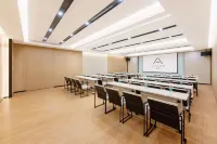 Dalian Airport Yingke Road Atour Hotel