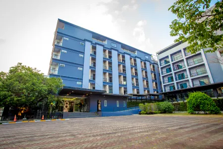 Embryo Hotel