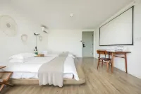 Shanghai Senbo Garden Resort Hotel (International Tourism Resort Area)