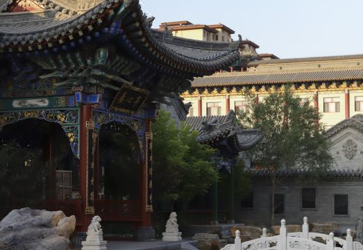 이롱 R.윤 호텔 (울란차부 즈예 철도역) 썸네일