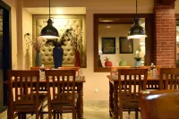 Kumari Boutique Hotel - พร้อมอาหารเช้า