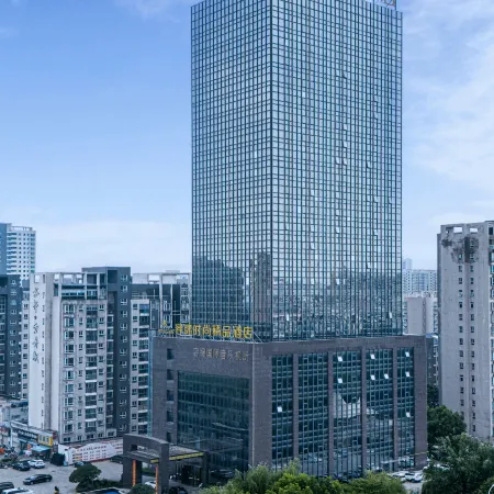 Fangcheng Rongjin Fashion Boutique Hotel