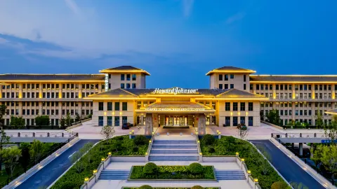 Howard Johnson Lakeview Hotel Huaibei in Huaibei