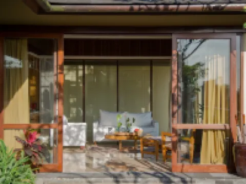 코마네카 앳 라사 사양 발리 호텔