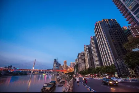 Cloud·Muyun River View Hotel (Chongqing Jiefangbei Hongyadong Branch)