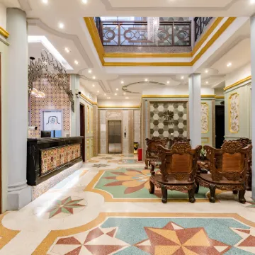 Floral Hotel · Dongmen Hotel (Chaozhou Guangji Bridge Paifang Street) Hotels near Memorial Temple of Han Yu