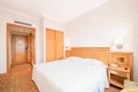 Golden Crown China Hotel