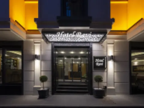 拉維飯店 图内尔广场附近的飯店