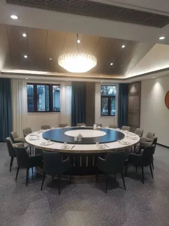 Sugihori Business Hotel Отели в г. Цзиньху