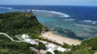 glampark resort沖繩 Akuna Beach Hamahiga Island Salt Factory附近的飯店