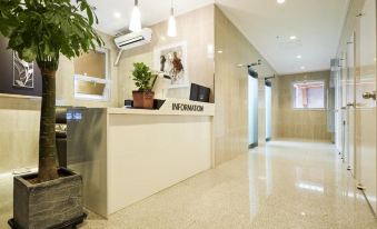 Top Hotel & Residence