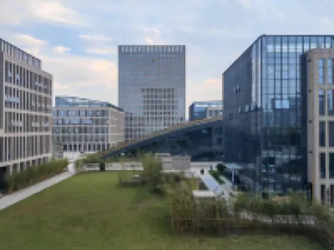 鄭州東站鉑勵飯店 圖書館期刊閱覽區附近的飯店