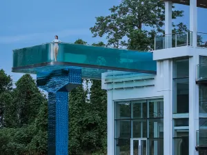 Moganshan Sky Swimming Pool Resort