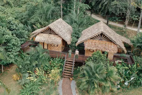 Wareerak Hot Spring & Wellness Hôtels à : Khlong Thom