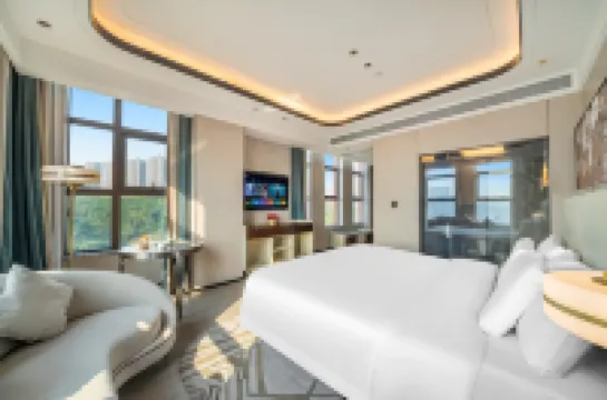 Elite Polink Mansion