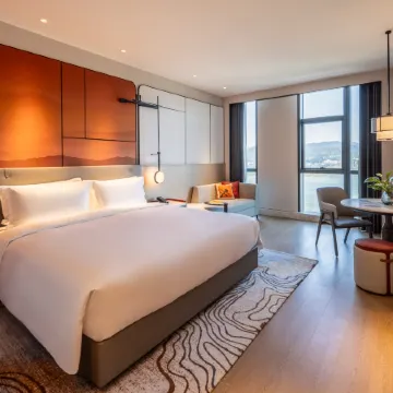 Grand Mercure Yichang Waitan (Opening November 2023)