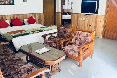 Goroomgo Silver Tree Inn Bhimtal Hotels in Bhim Tal