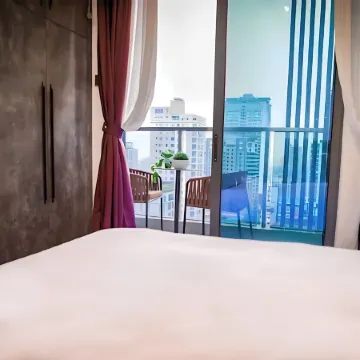 Phnom Penh Infinity Pool Down to $25/N - M Residence