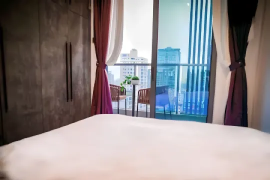 Phnom Penh Infinity Pool Down to $25/N - M Residence