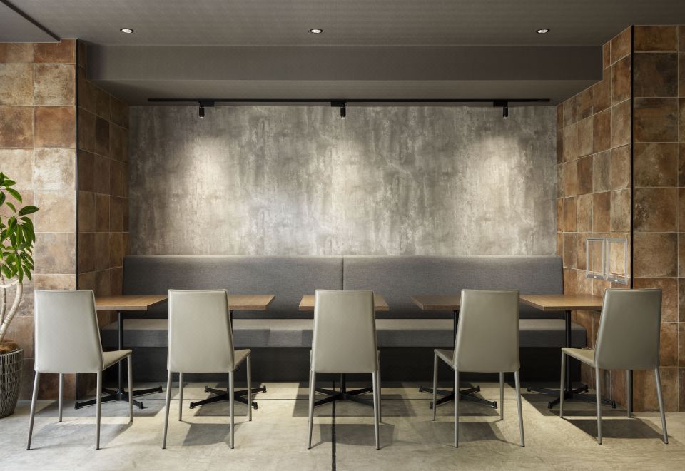 더 비 오사카신세카이 썸네일