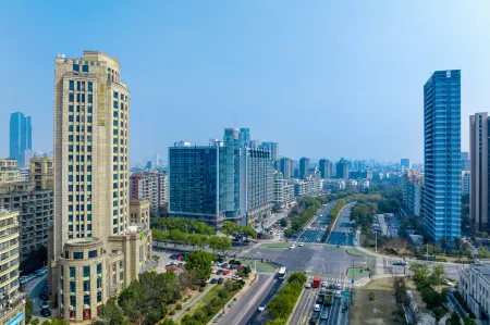 Seaview No. 1 Movie Hotel (Huzhou City Center Branch) Отели рядом со станцией Huzhou Railway Station