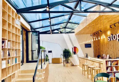 Stop Youth Hostel Hotels in 